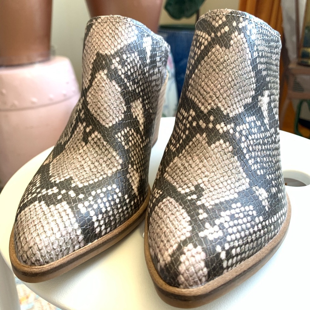 DOLCE VITA ROYA SNAKE PRINT MULES